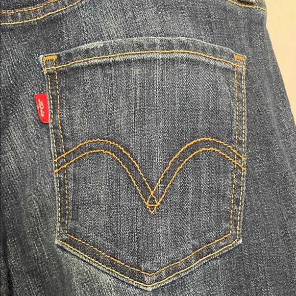 Levi's Junior’s Dark Blue Boyfriend Jeans - Picture 3 of 10